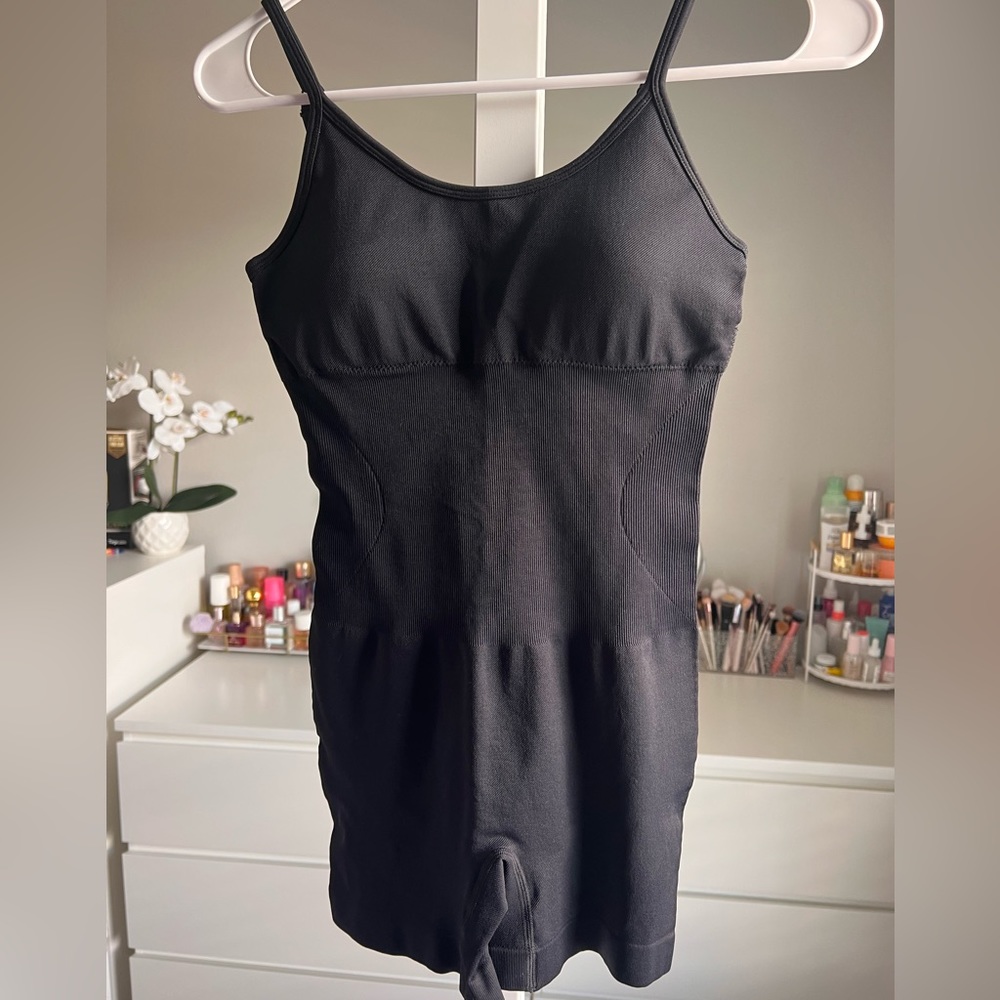 Amazon. Active romper. Black